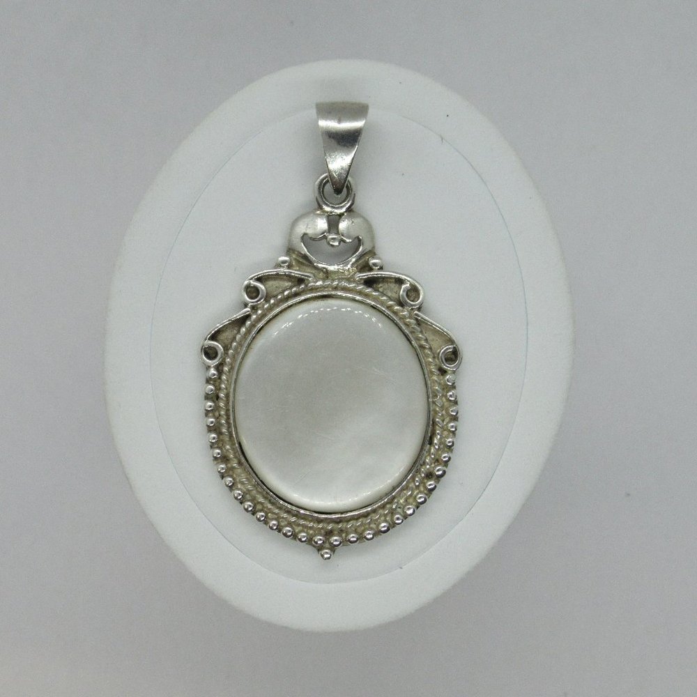 Vintage Sterling Silver Pendant